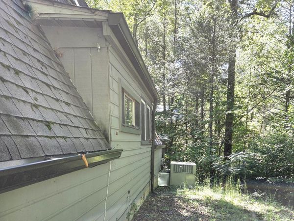 704 SE Selma Lane, Gatlinburg, TN 37738
