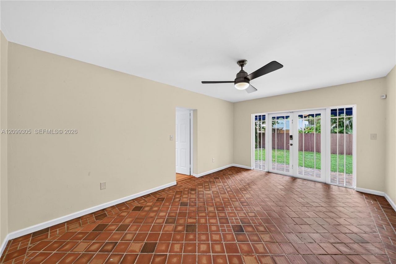 717 NE 73rd St , Miami, FL 33138 Photo