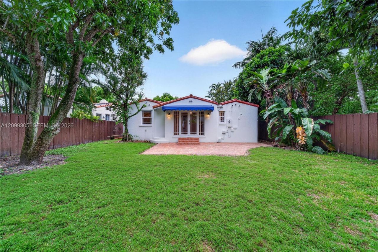 717 NE 73rd St , Miami, FL 33138 Photo