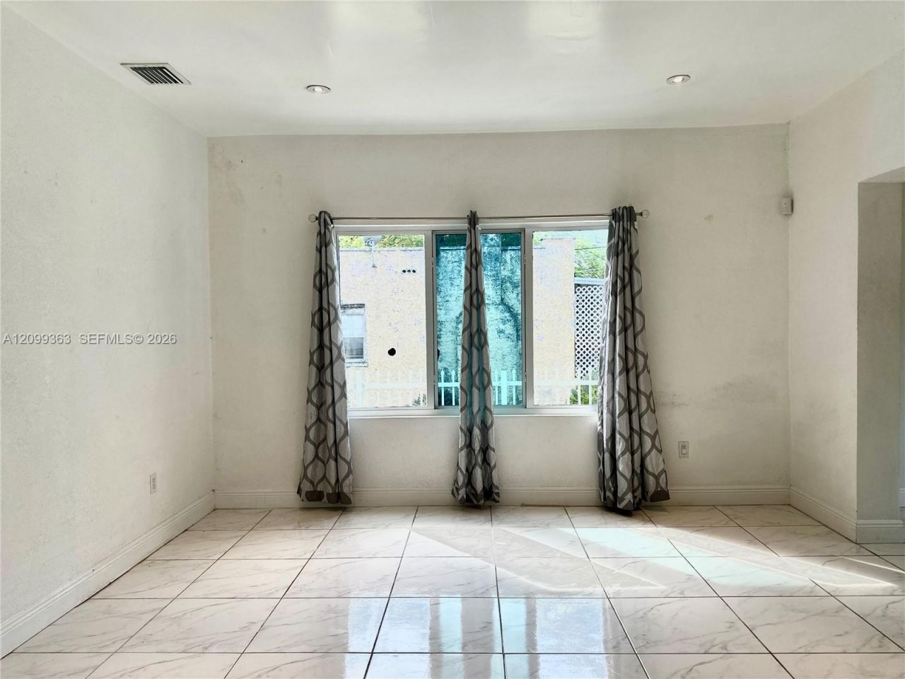 1284 NW 39 St , Miami, FL 33142 Photo