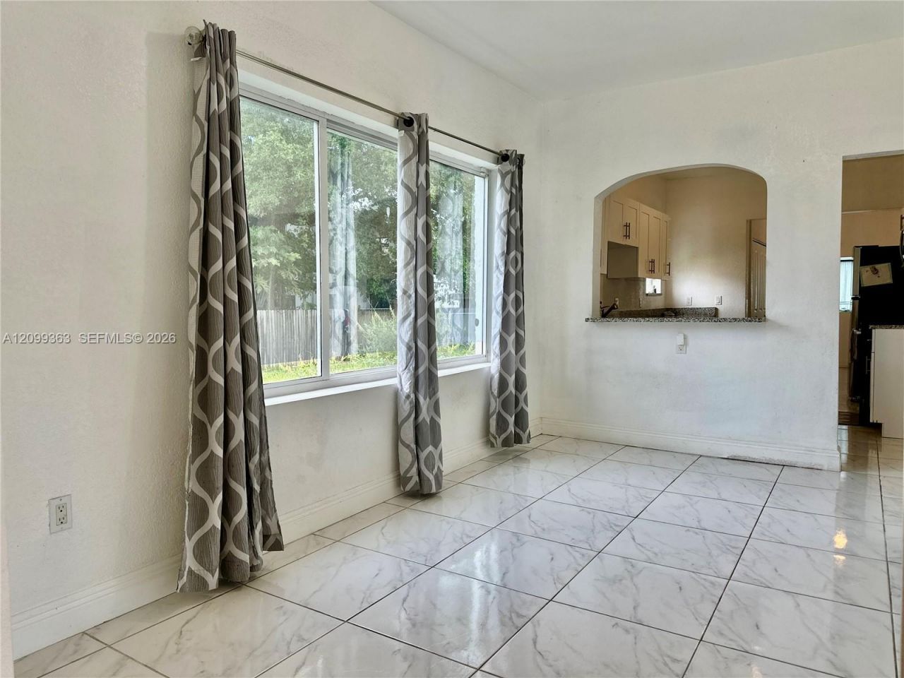 1284 NW 39 St , Miami, FL 33142 Photo