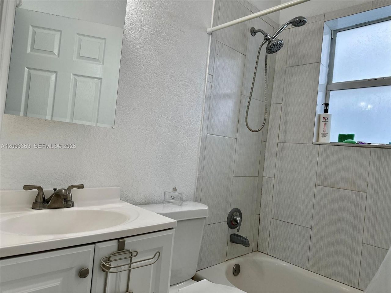 1284 NW 39 St , Miami, FL 33142 Photo