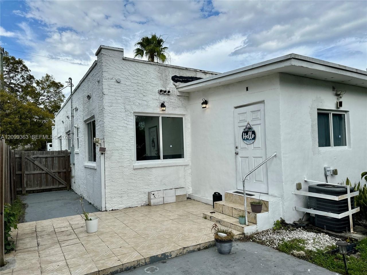 1284 NW 39 St , Miami, FL 33142 Photo