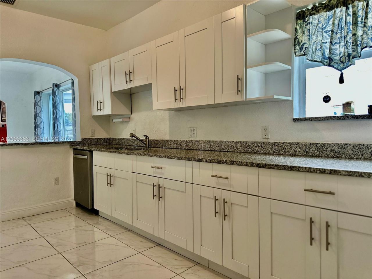 1284 NW 39 St , Miami, FL 33142 Photo