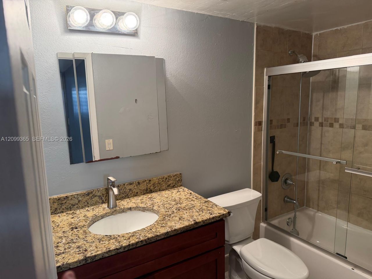 3610 NW 21st St, Unit 304, Lauderdale Lakes, FL 33311 Photo