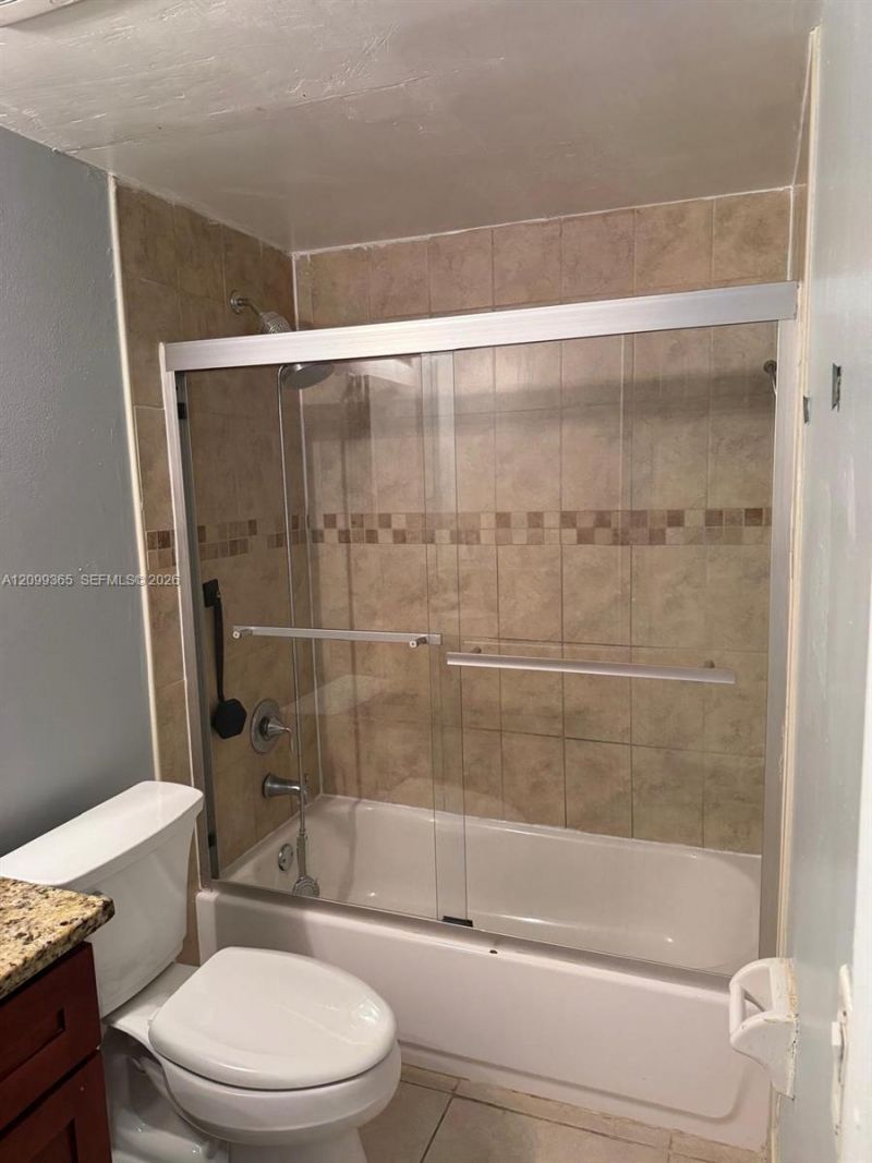 3610 NW 21st St, Unit 304, Lauderdale Lakes, FL 33311 Photo