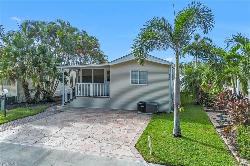 2105 Crystal Lake Dr , Naples, FL 34120 Photo