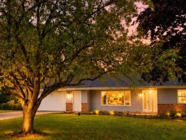 W2350 Capital Dr, Auburn, WI 53010