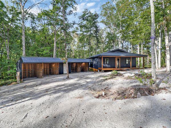 502 Buck Ridge Rd, Jamestown, TN 38556