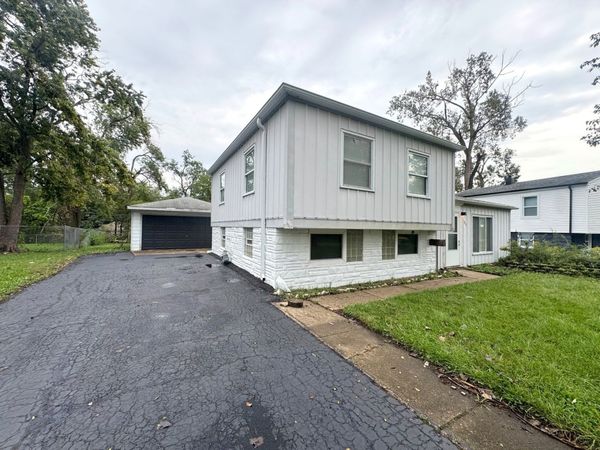1855 Reichert Avenue , Sauk Village, IL 60411