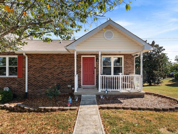 27 Rolling Meadows Dr, Goodlettsville, TN 37072