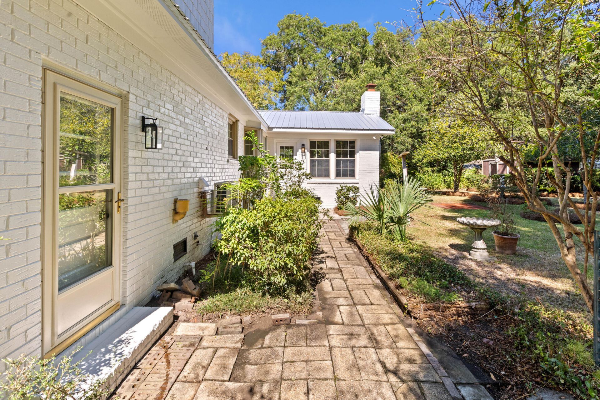 1350 Winifred Street Photo 43