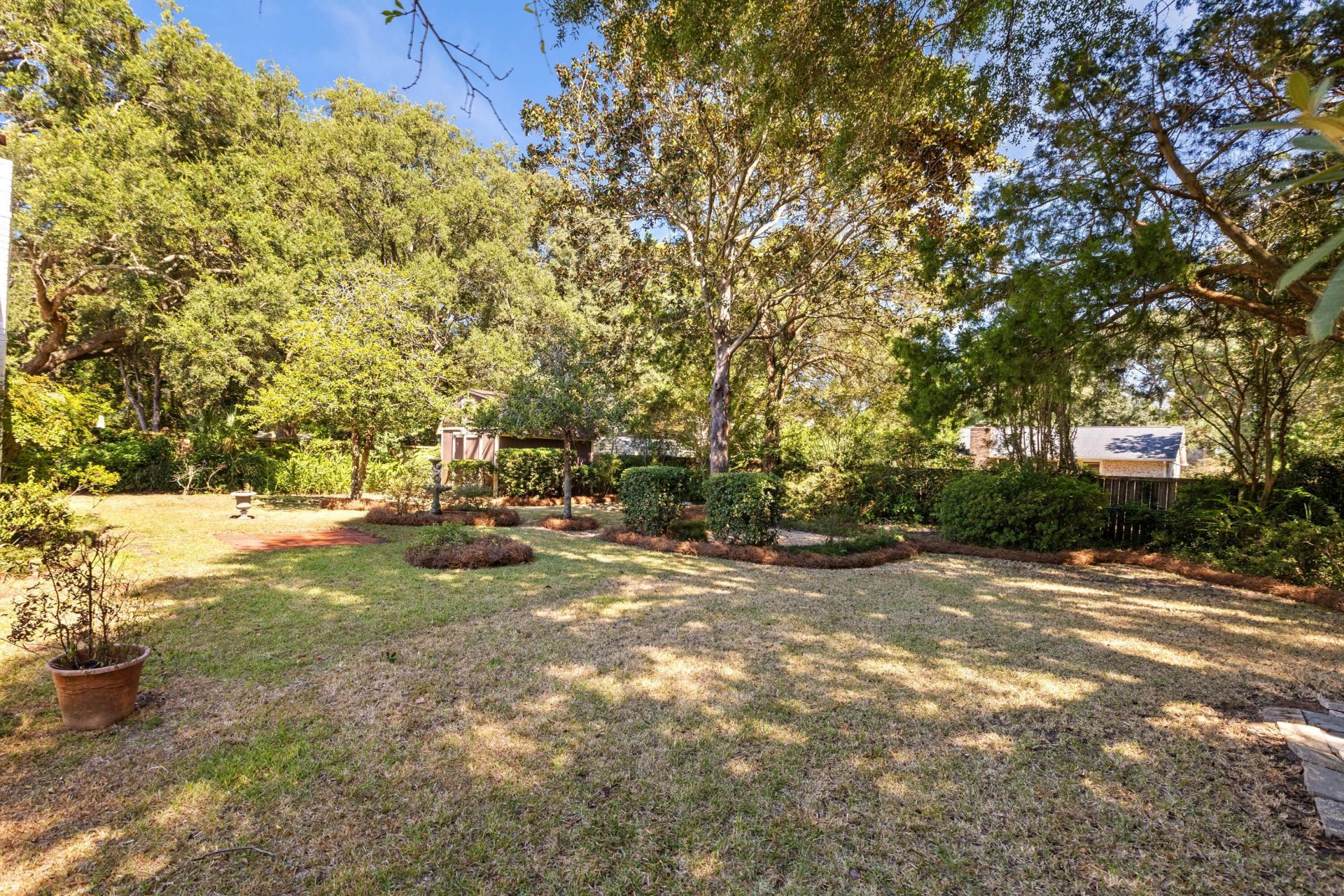 1350 Winifred Street Photo 44
