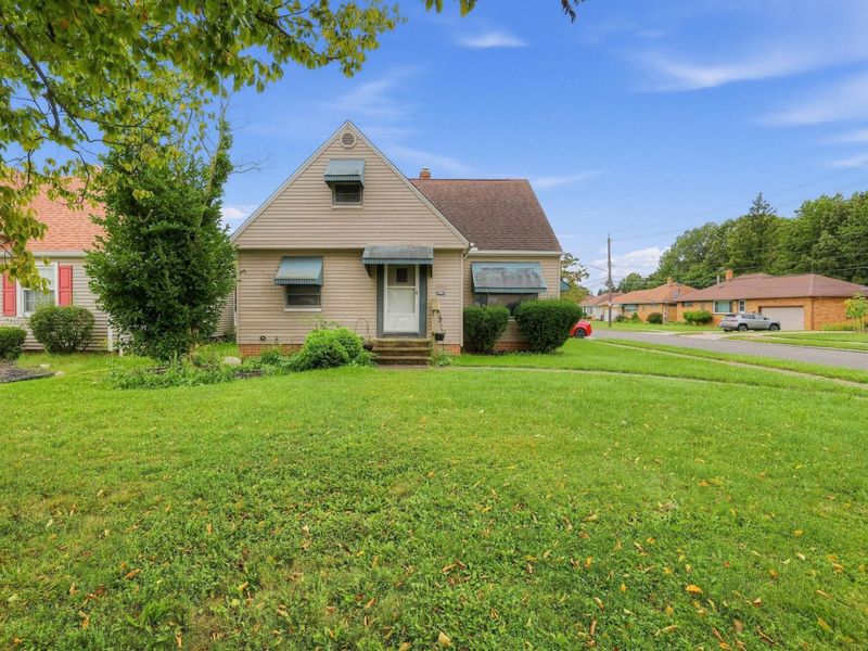 12112 Thraves Avenue, Garfield Heights, OH 44125 Photo 1