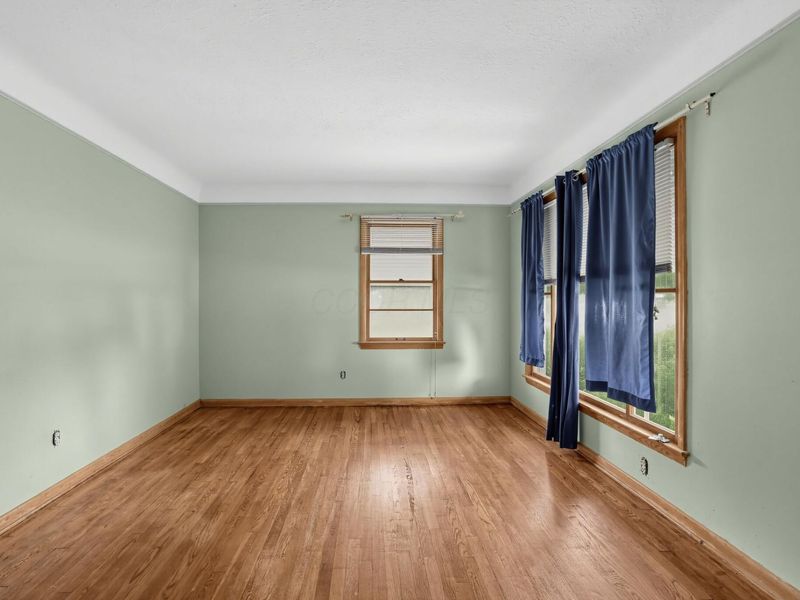 12112 Thraves Avenue, Garfield Heights, OH 44125 Photo 12