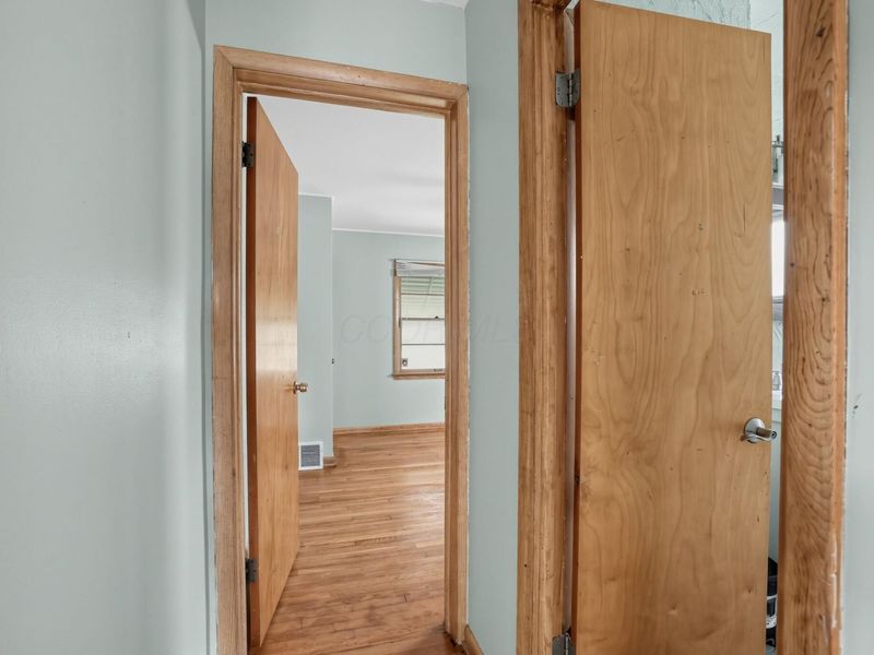 12112 Thraves Avenue, Garfield Heights, OH 44125 Photo 13