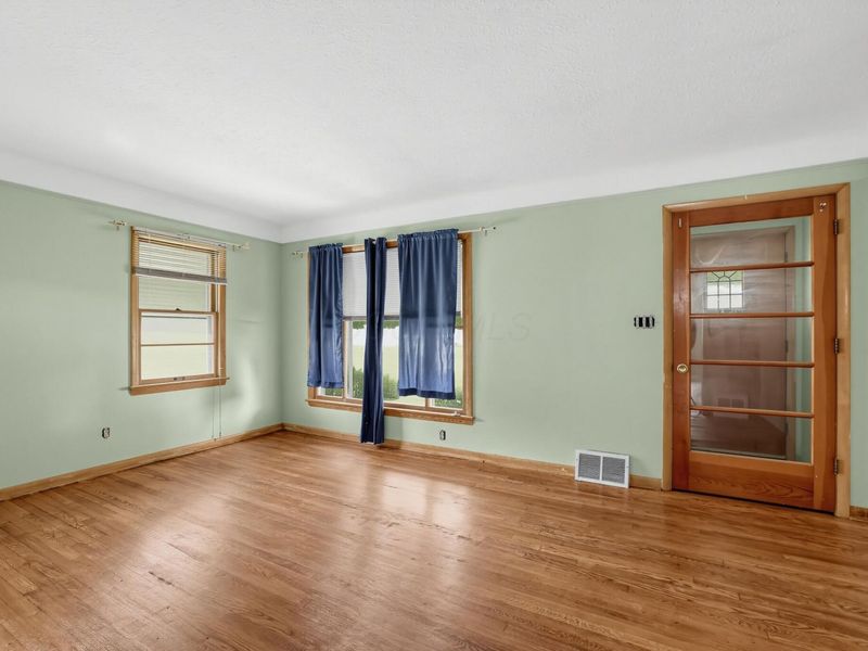 12112 Thraves Avenue, Garfield Heights, OH 44125 Photo 6
