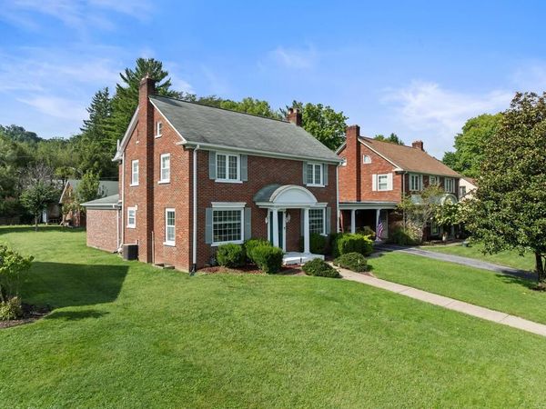 14 Hamilton Ave, Wheeling, WV 26003