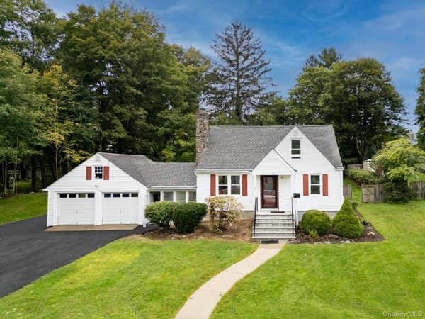 16 Forest Avenue , Cortlandt Manor, NY 10567