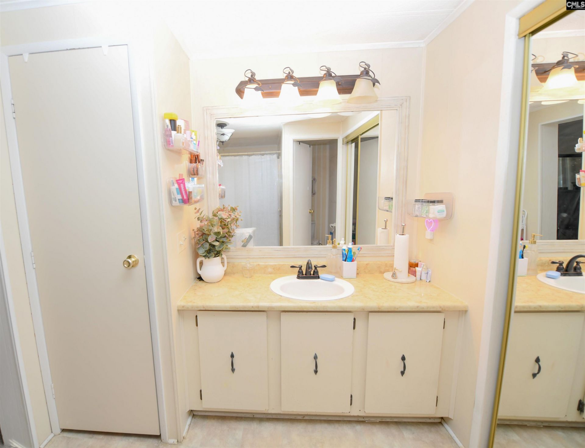 1013 Driftwood Court Photo 31