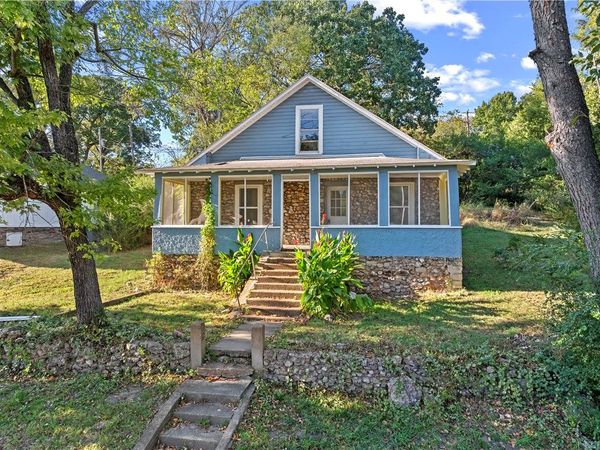 513 McLean Avenue, Cotter, AR 72626