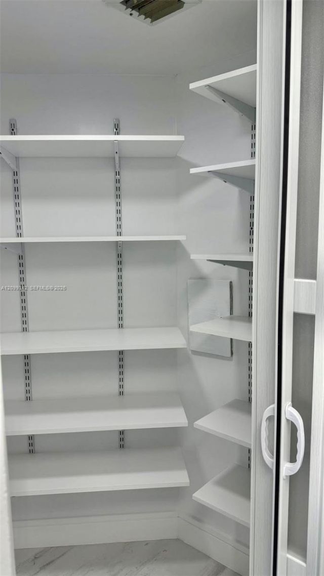 6801 Harding Ave, Unit 412, Miami Beach, FL 33141 Photo
