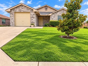 1605 Canary Island Court, Dallas, TX 75217