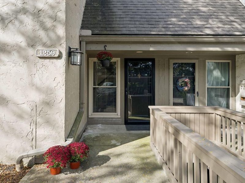 1259 Lake Shore Drive, Unit 230, Columbus, OH 43204 Photo 2