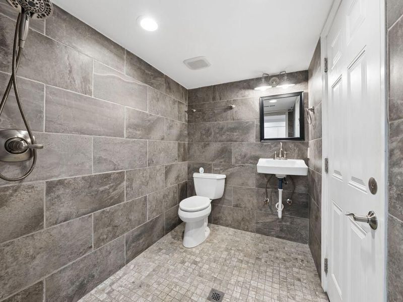 1259 Lake Shore Drive, Unit 230, Columbus, OH 43204 Photo 31