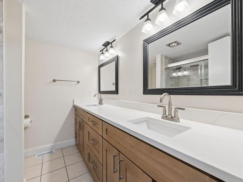 1259 Lake Shore Drive, Unit 230, Columbus, OH 43204 Photo 37