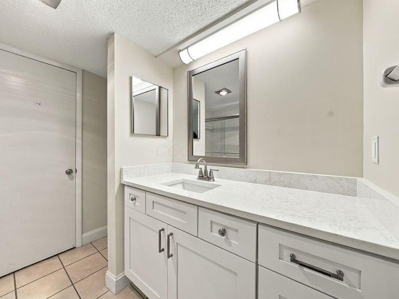 1259 Lake Shore Drive, Unit 230, Columbus, OH 43204 Photo 47