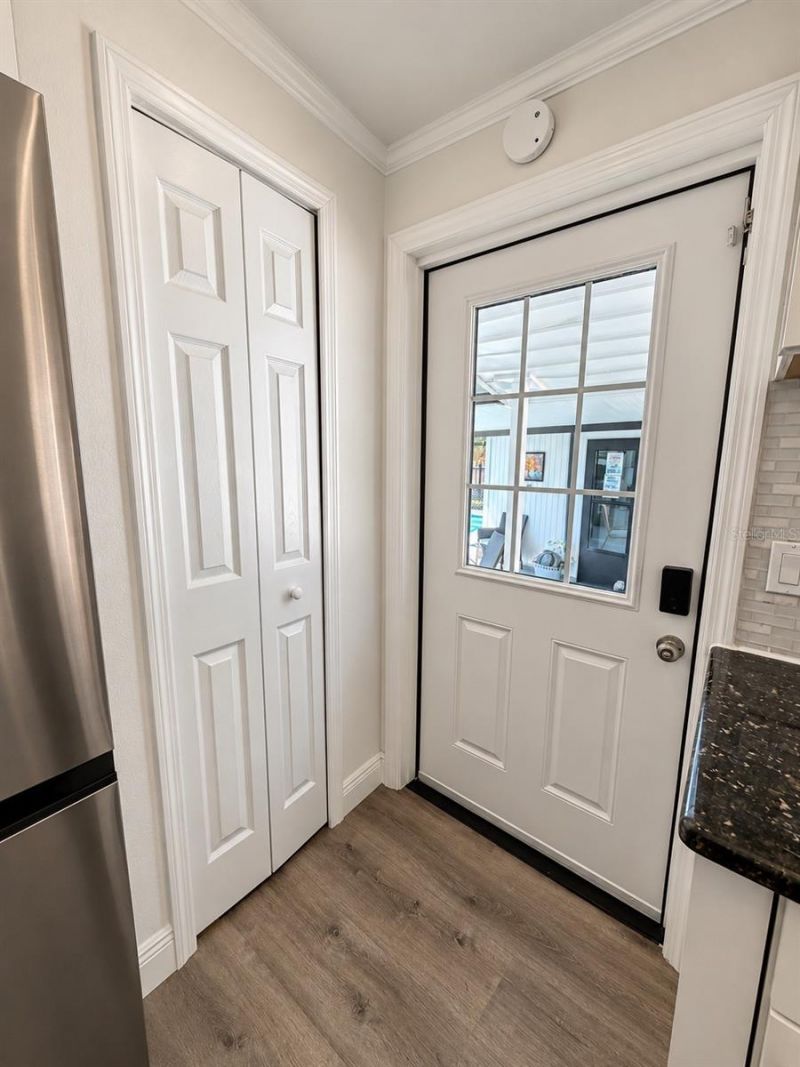 2533 10th Street , Sarasota, FL 34237 Photo