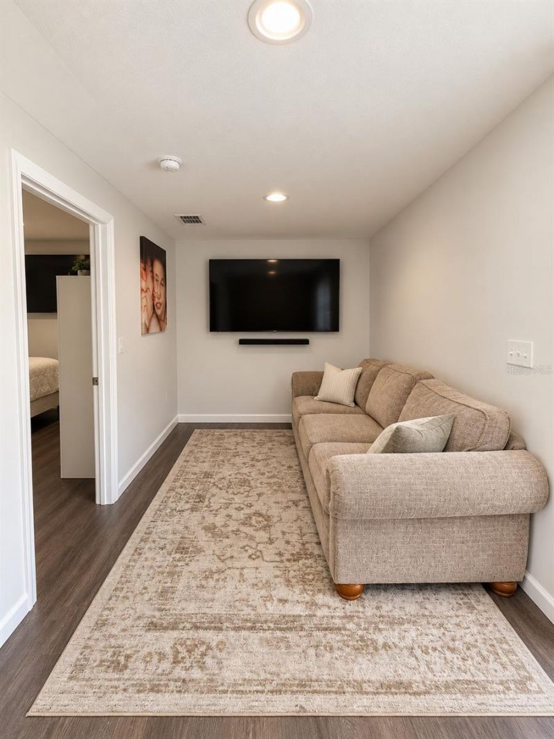 2533 10th Street , Sarasota, FL 34237 Photo