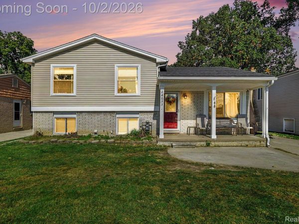 24055 Manila Street, Clinton Township, Mi 48035