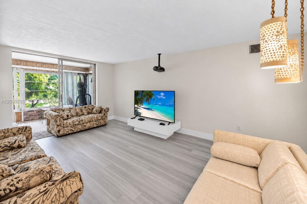1681 NW 70th Ave, Unit 309, Plantation, FL 33313 Photo