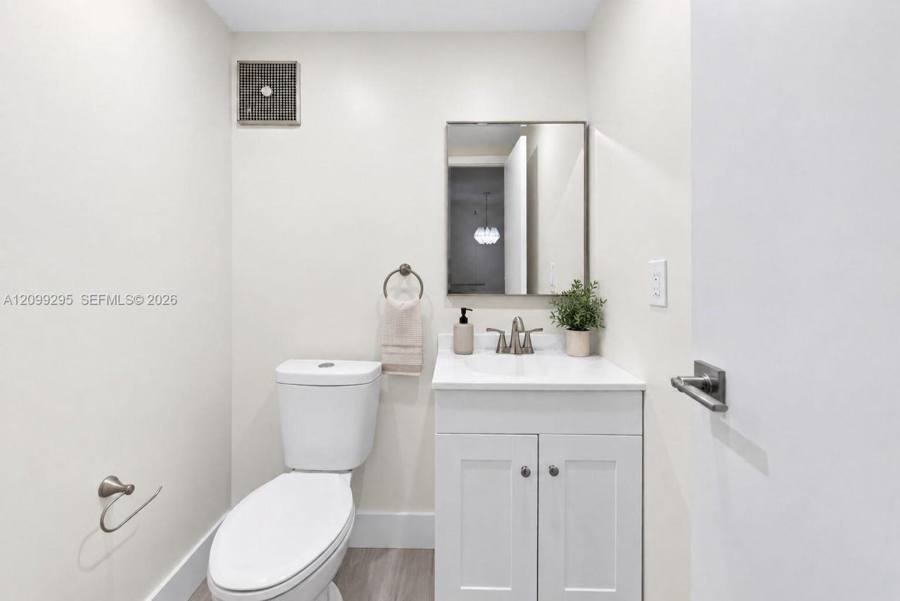 1681 NW 70th Ave, Unit 309, Plantation, FL 33313 Photo