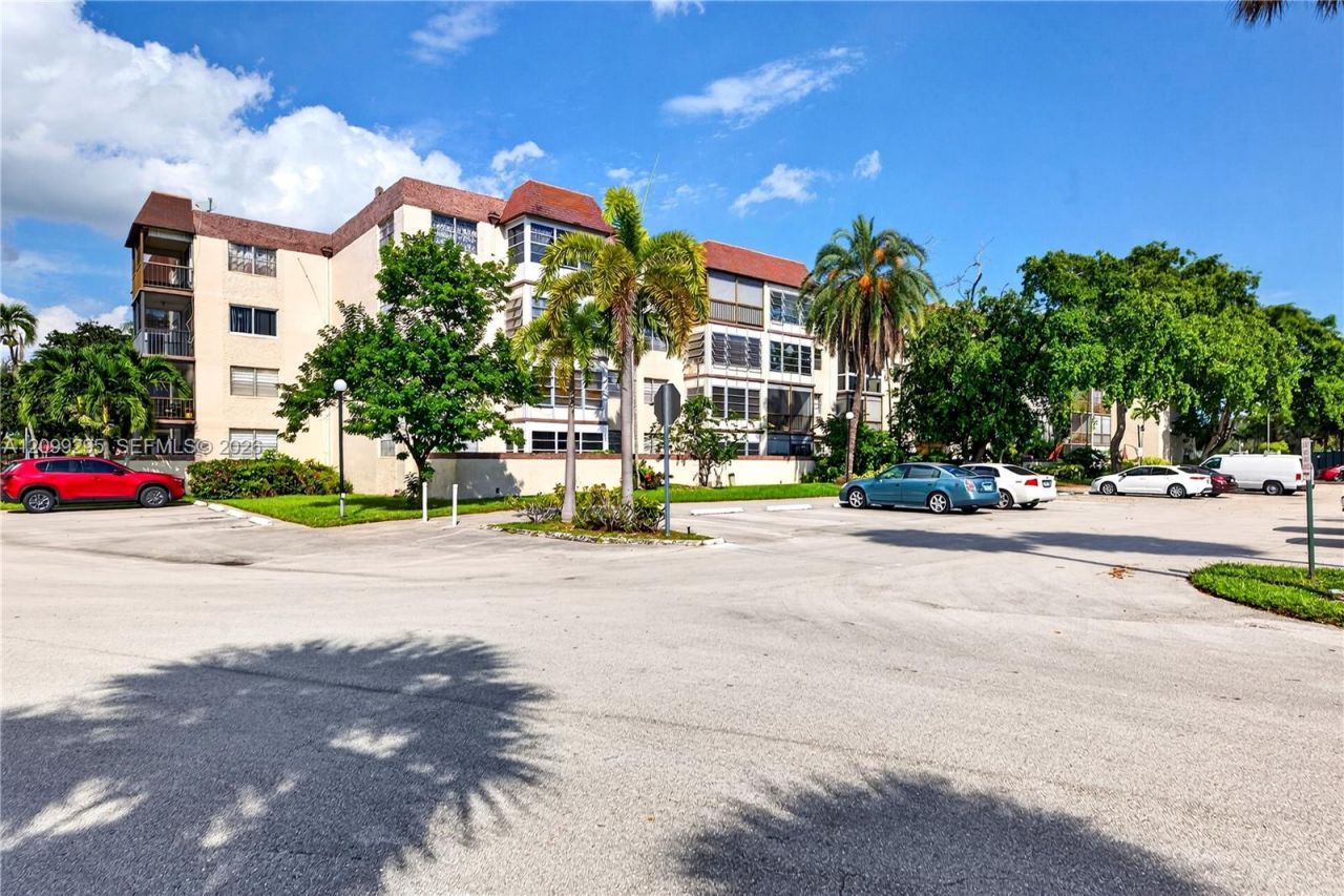1681 NW 70th Ave, Unit 309, Plantation, FL 33313 Photo