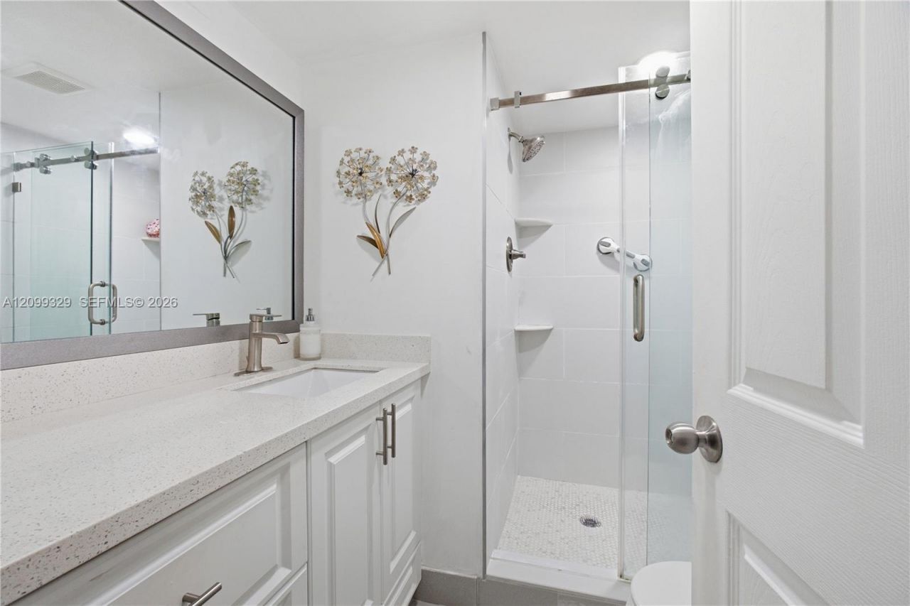 2900 N Pine Island Rd, Unit 209, Sunrise, FL 33322 Photo