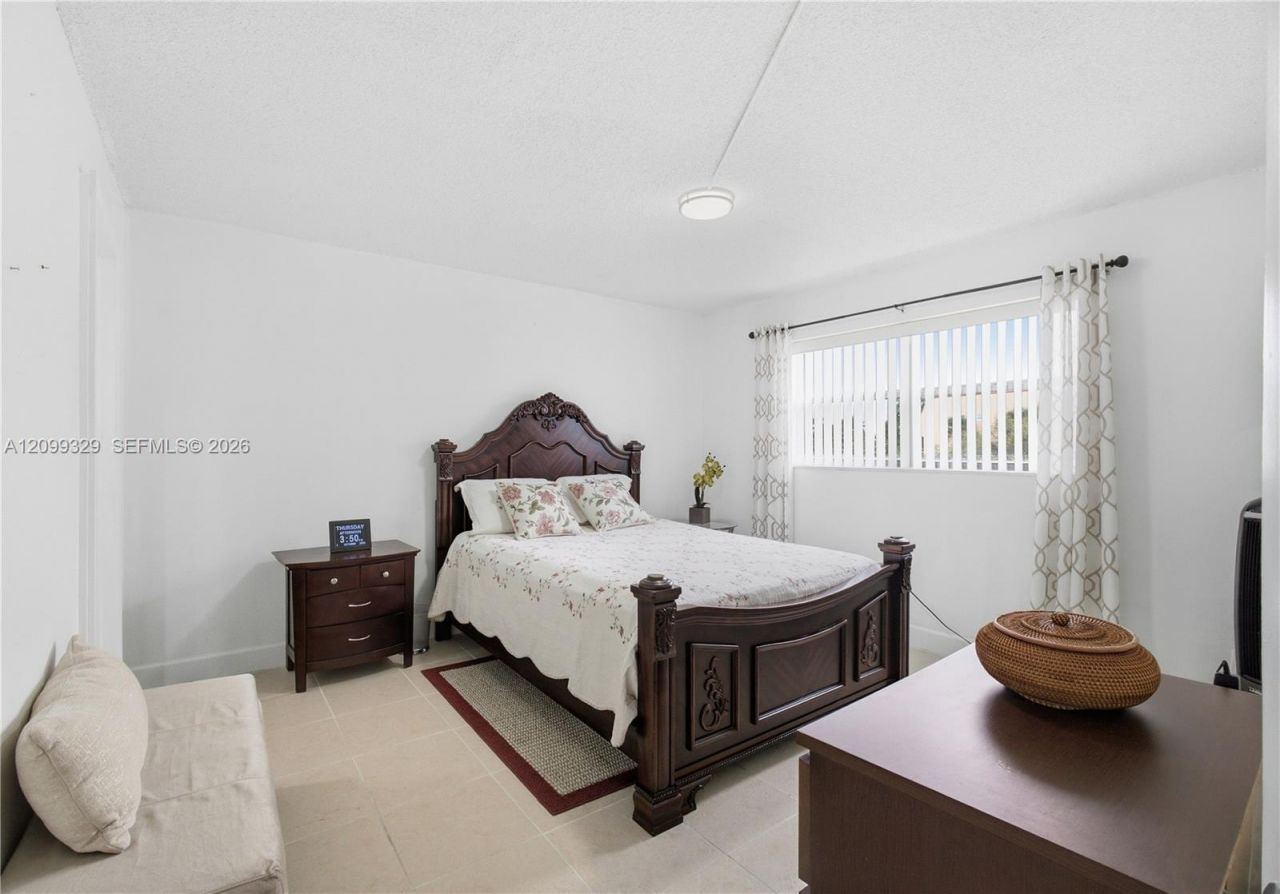 2900 N Pine Island Rd, Unit 209, Sunrise, FL 33322 Photo