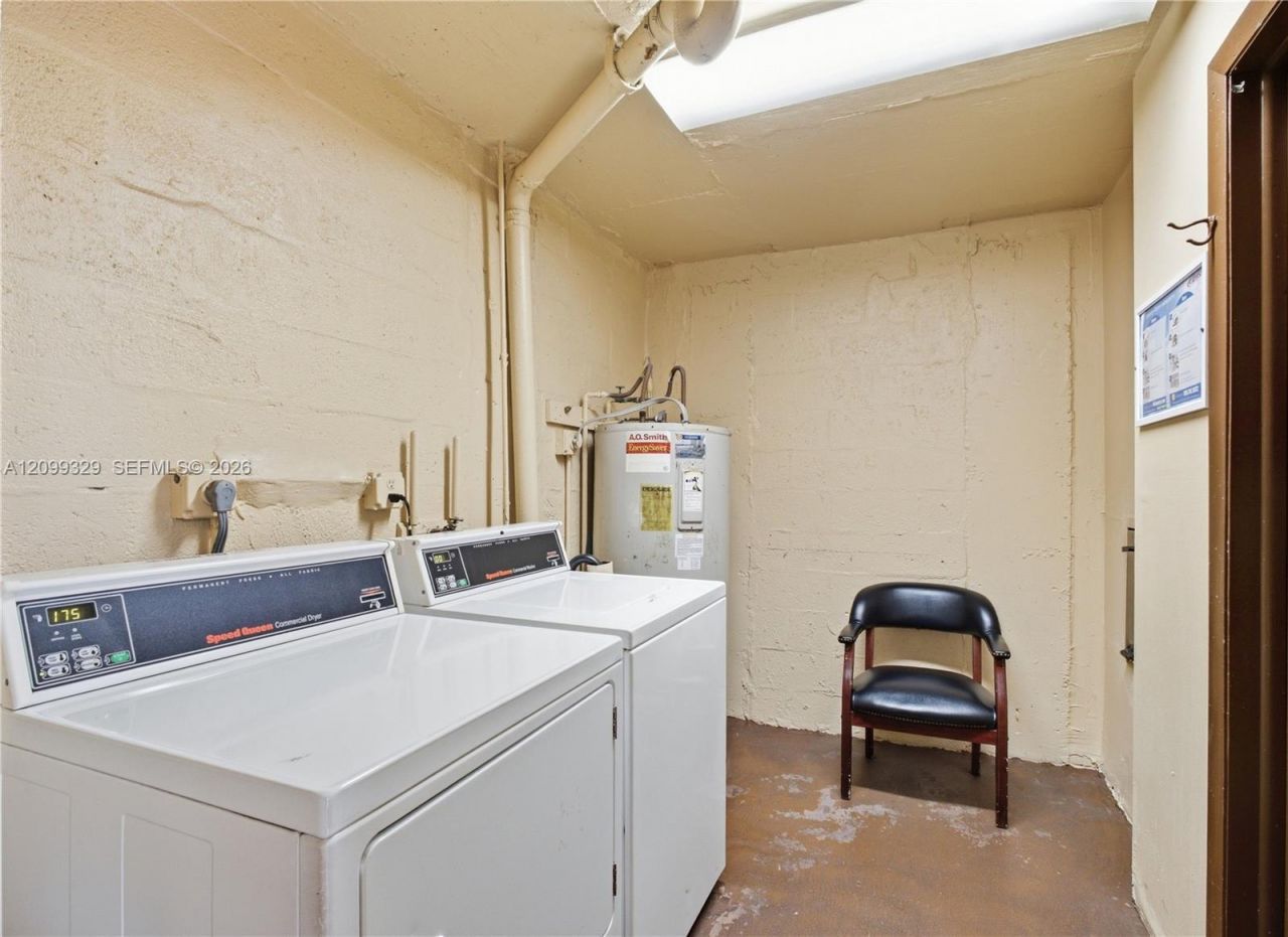 2900 N Pine Island Rd, Unit 209, Sunrise, FL 33322 Photo