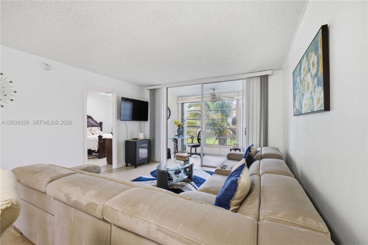 2900 N Pine Island Rd, Unit 209, Sunrise, FL 33322 Photo