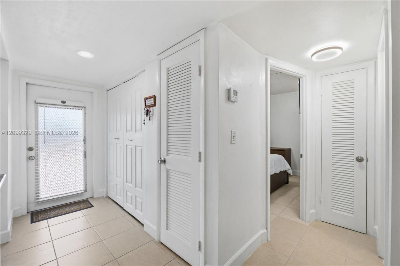 2900 N Pine Island Rd, Unit 209, Sunrise, FL 33322 Photo