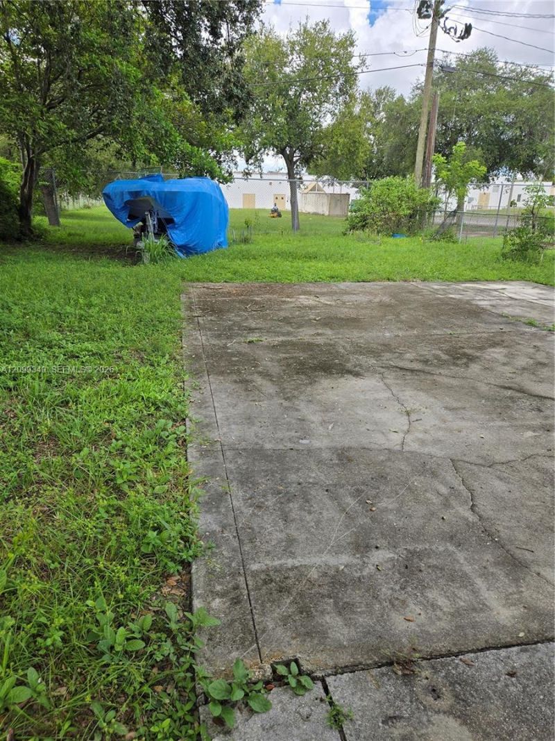 1943 NW 98th St , Miami, FL 33147 Photo