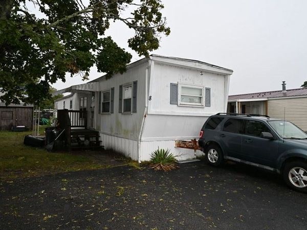 8 Francis Street, Wareham, MA 02538