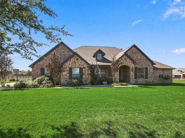 209 Highland Hills Boulevard, Decatur, TX 76234