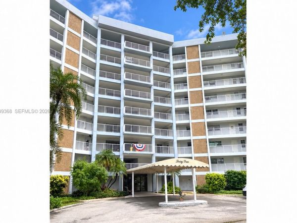 2940 N Course Dr , Unit 110, Pompano Beach, FL 33069