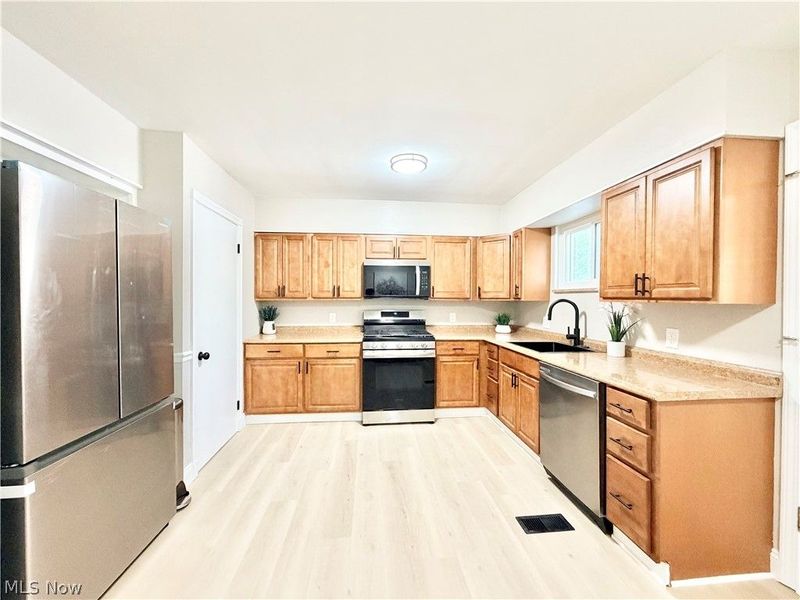 4289 Ardmore Road, South Euclid, OH 44121 Photo 7