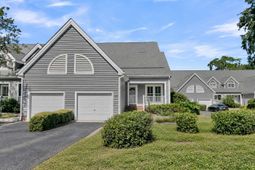 108 Waterfront Plantation Drive photo 4