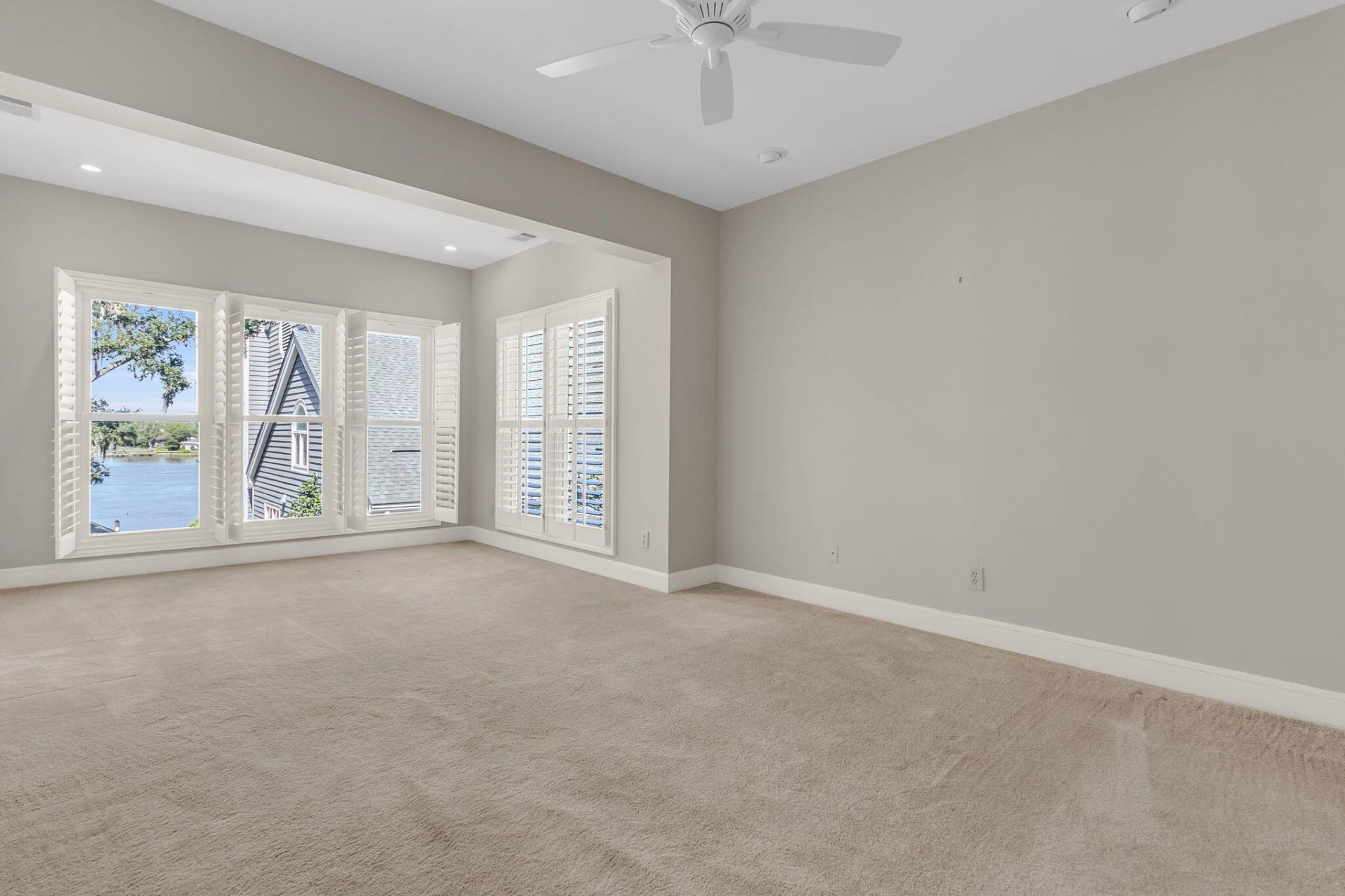 108 Waterfront Plantation Drive Photo 34