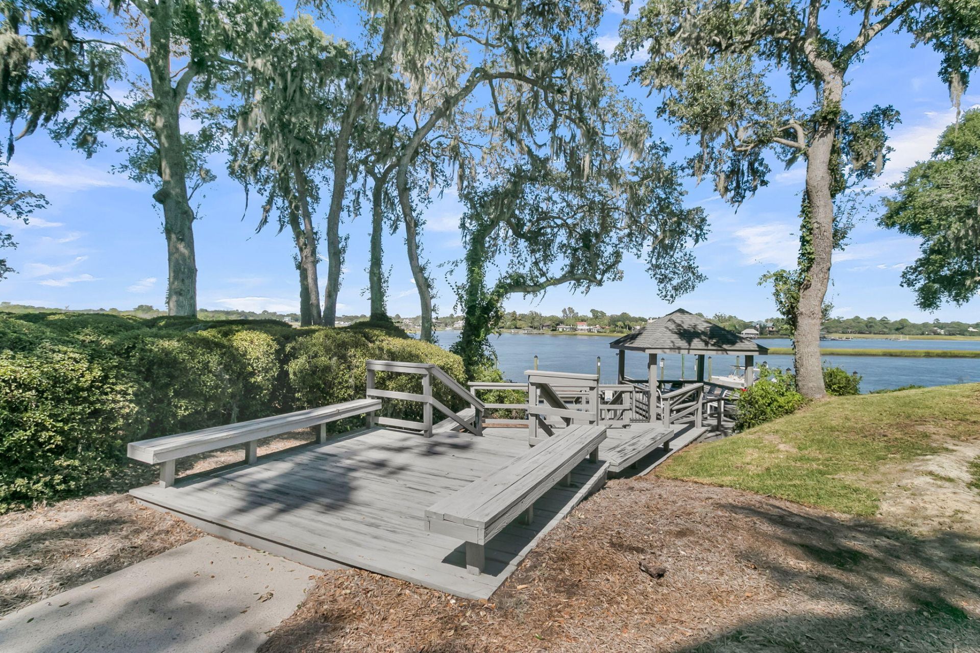 108 Waterfront Plantation Drive Photo 43